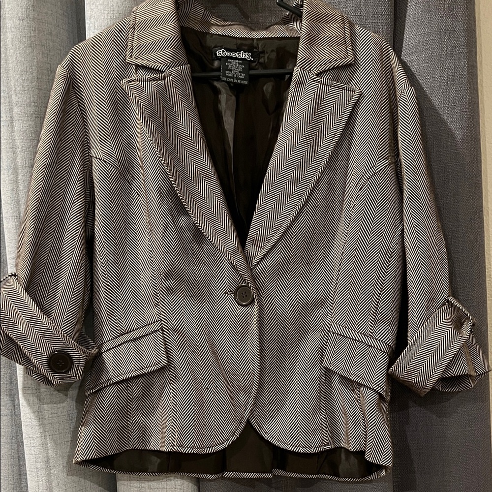 Stooshy Chevron Blazer - Brown and White